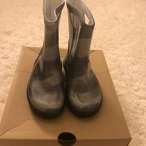 NW box Rain boots water boots camo UGGs